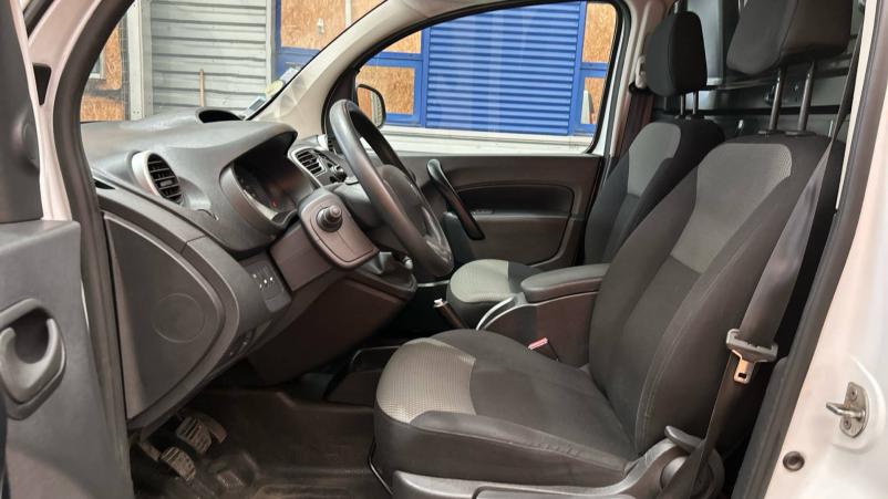 Vente en ligne Renault Kangoo Express  1.5 DCI 75 ENERGY E6 au prix de 9 490 €