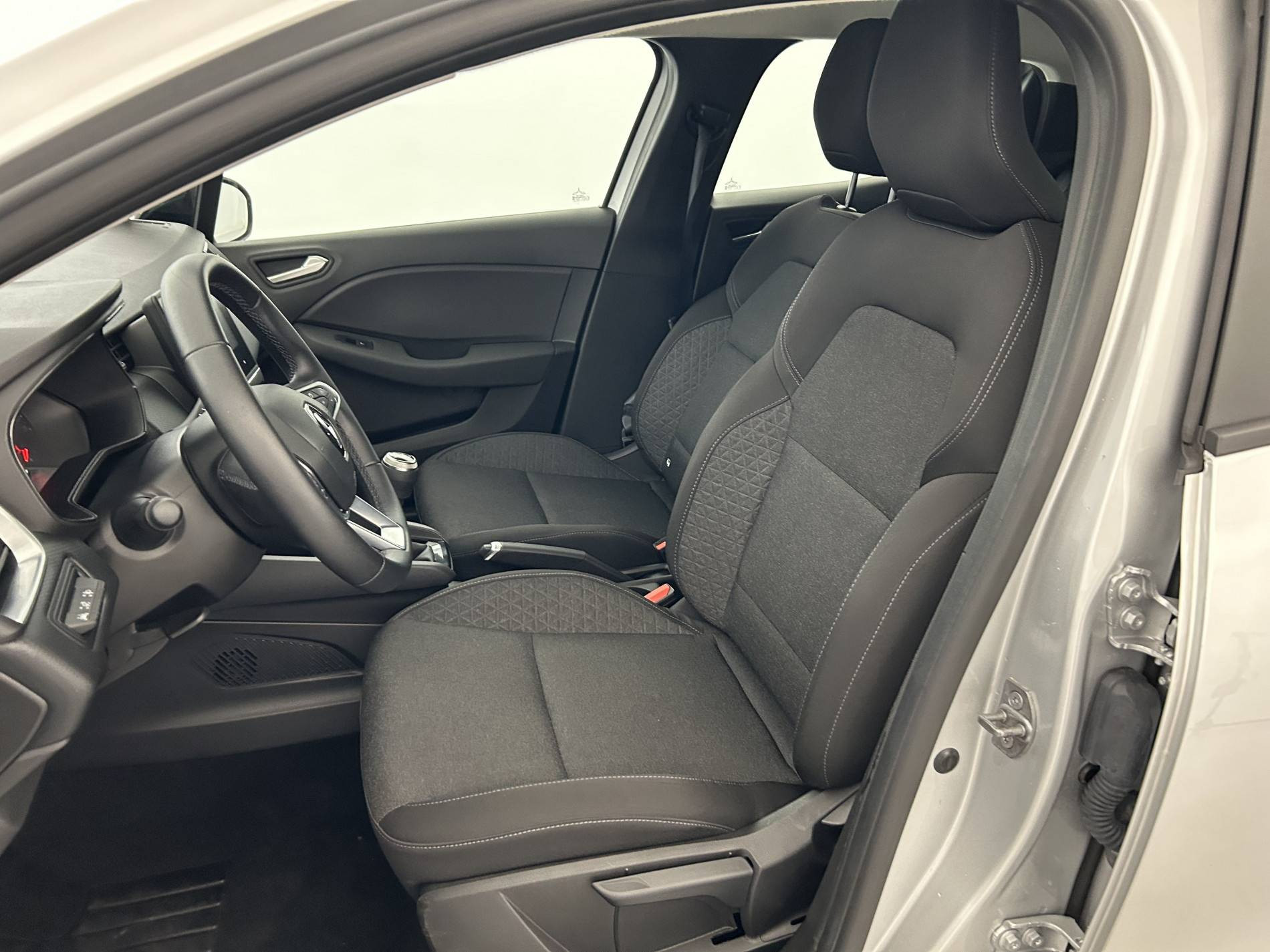 Vente en ligne Renault Clio 5 Clio TCe 90 au prix de 14 990 €