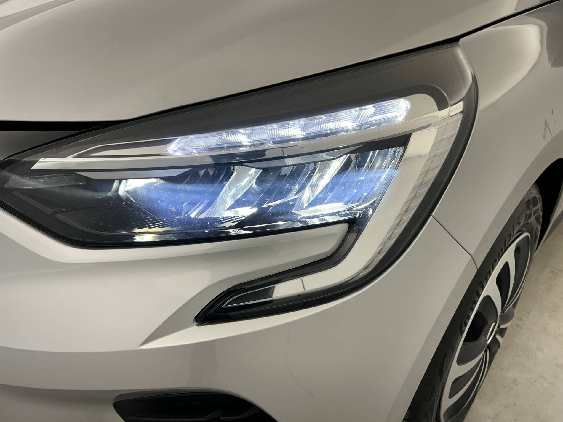 Vente en ligne Renault Clio 5 Clio TCe 90 au prix de 14 990 €