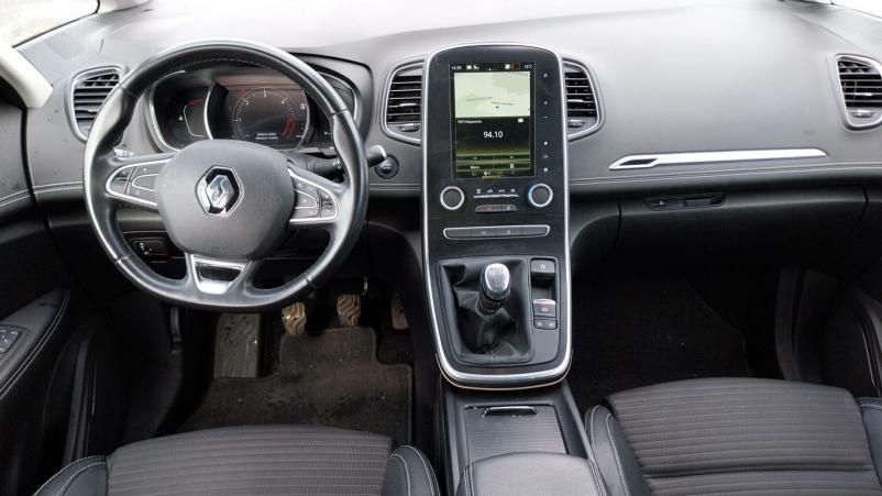 Vente en ligne Renault Scenic 4 Scenic Blue dCi 120 au prix de 15 990 €