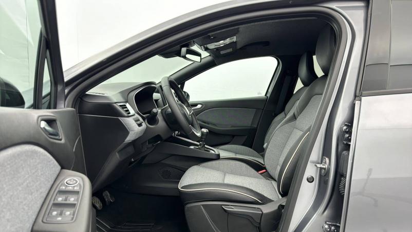 Vente en ligne Renault Clio 5 Clio TCe 90 au prix de 17 990 €