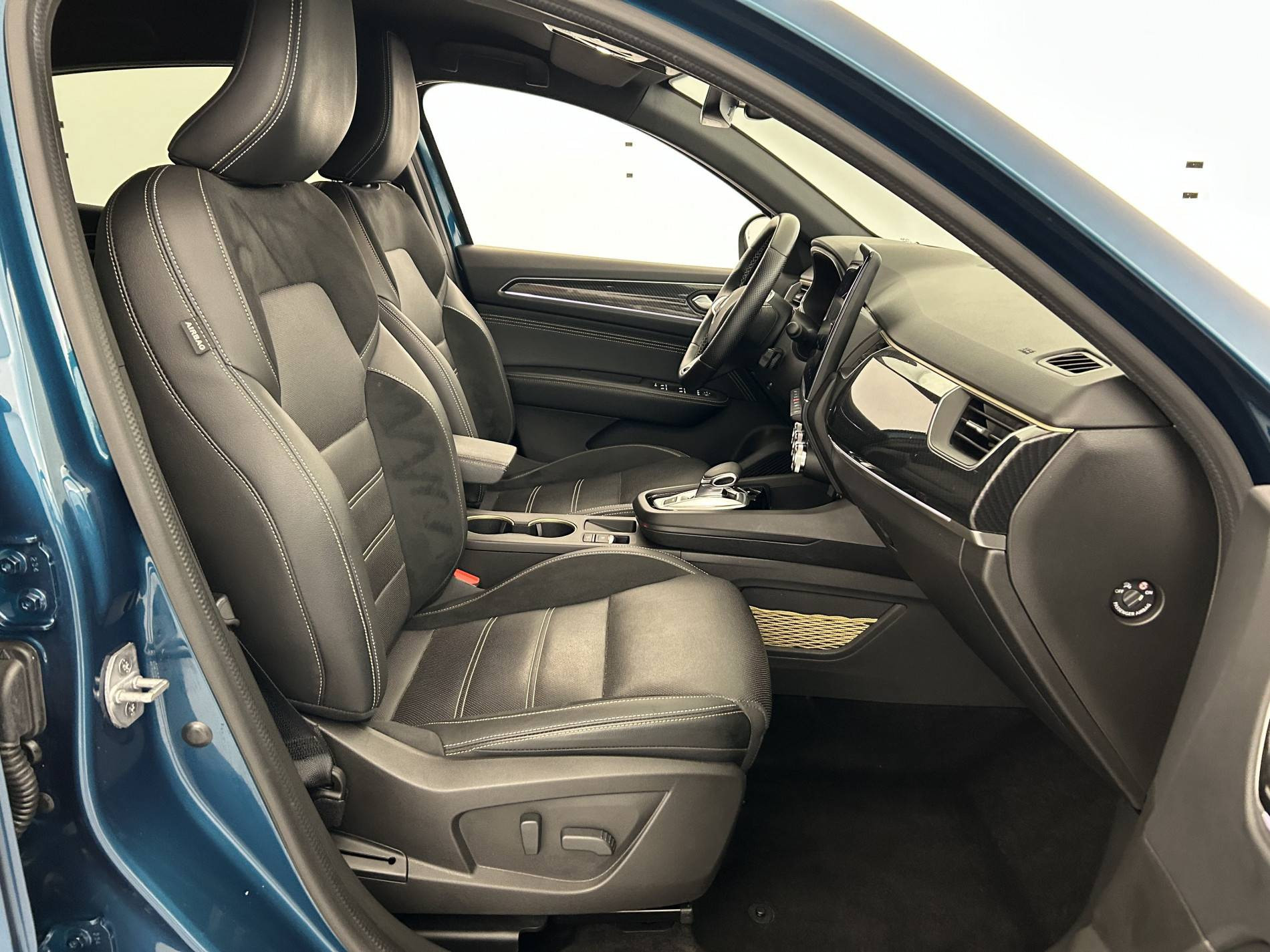 Vente en ligne Renault Arkana  E-Tech hybride 145 - 22 au prix de 22 990 €