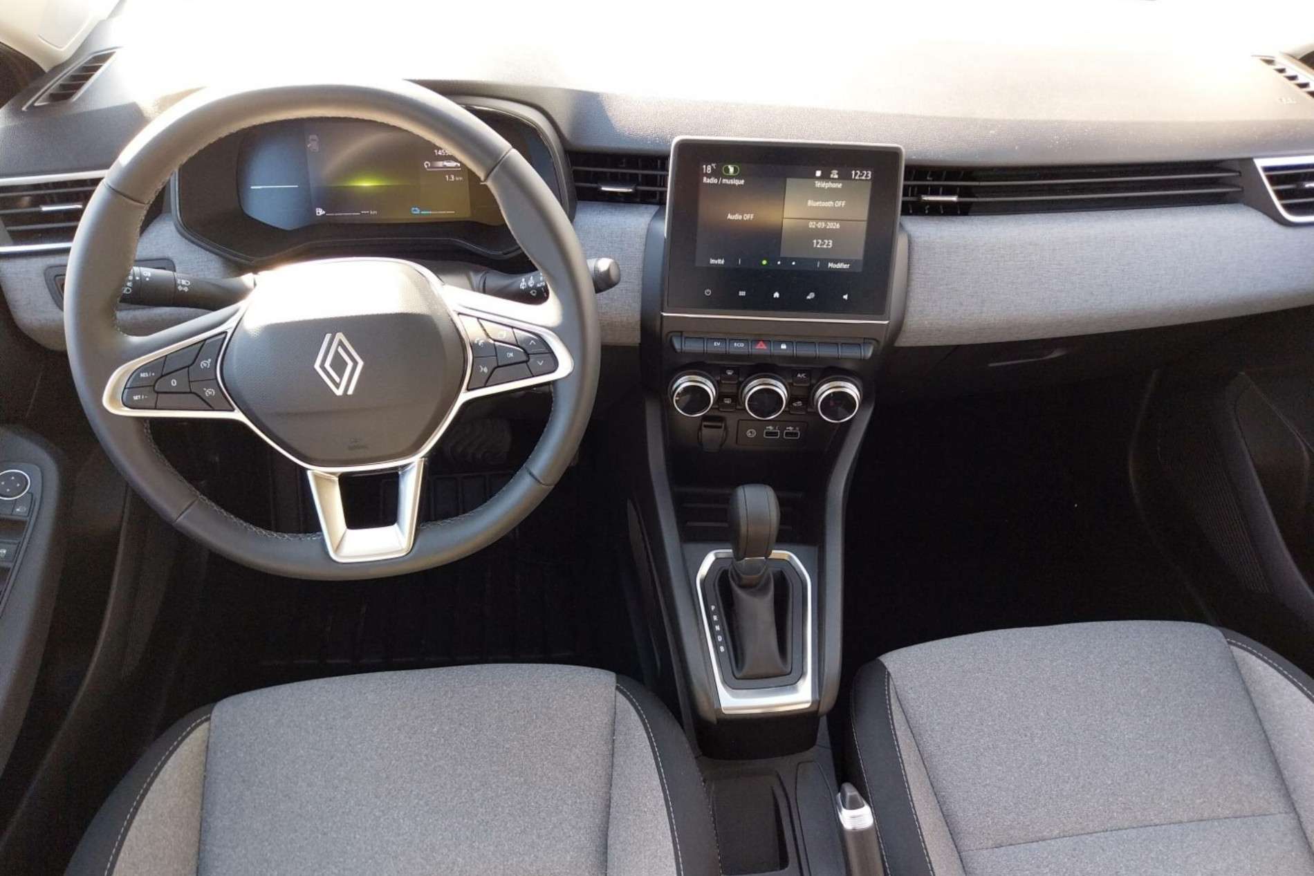 Vente en ligne Renault Clio 5 Clio E-Tech full hybrid 145 ch GSR2 au prix de 20 790 €