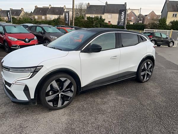 Vente en ligne Renault Megane E-Tech  EV60 220 ch super charge au prix de 26 990 €