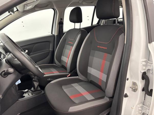 Vente en ligne Dacia Logan 2  TCe 90 au prix de 13 990 €