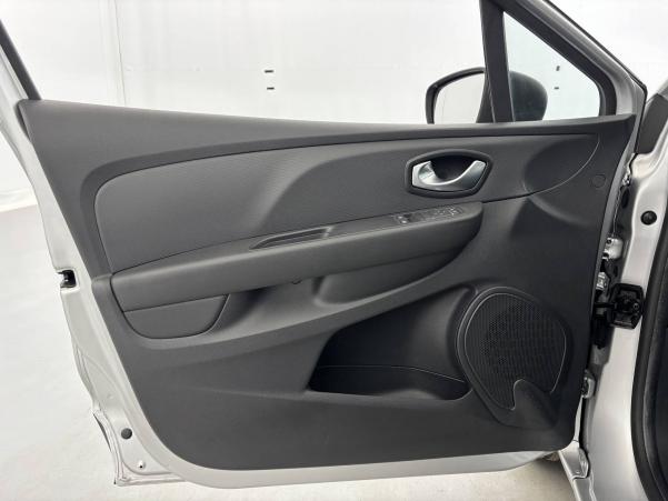 Vente en ligne Renault Clio 4 CLIO SOCIETE DCI 75 ENERGY au prix de 10 790 €