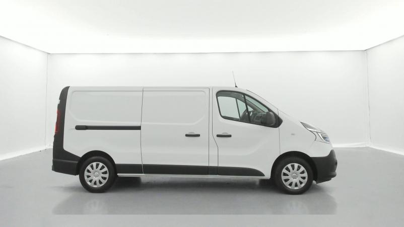 Vente en ligne Renault Trafic 3 Fourgon TRAFIC FGN L2H1 1300 KG DCI 120 au prix de 22 490 €