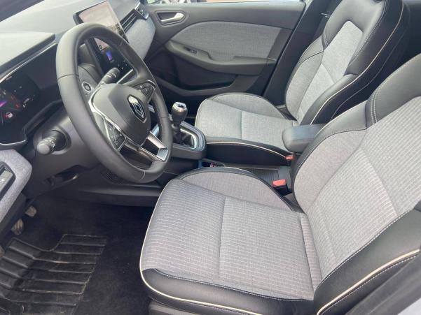 Vente en ligne Renault Clio 5 Clio TCe 90 au prix de 17 990 €