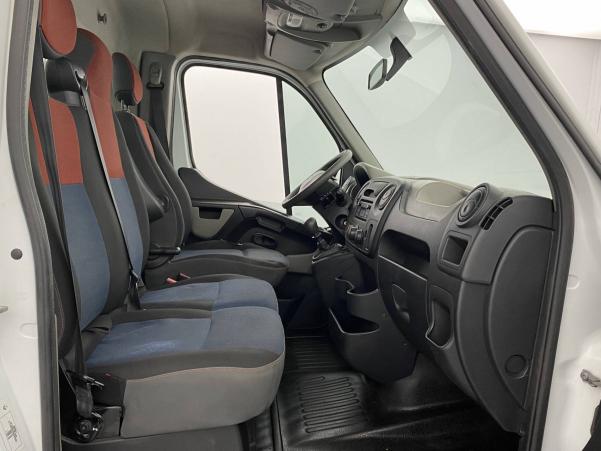 Vente en ligne Renault Master 3 Fourgon MASTER CC PROPULSION L2 3.5t dCi 130 E6 au prix de 28 990 €