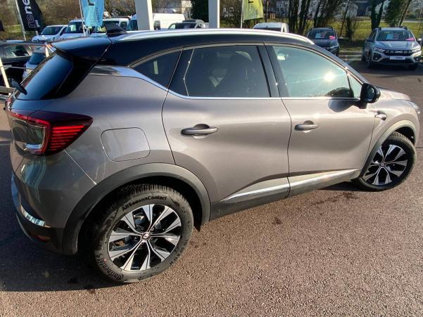 Vente en ligne Renault Captur  mild hybrid 160 EDC au prix de 24 990 €