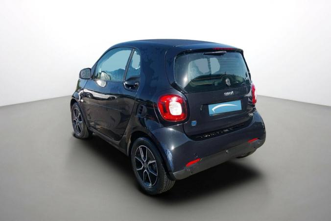 Vente en ligne Smart ForTwo Coupe Fortwo Coupé 82 ch au prix de 12 990 €