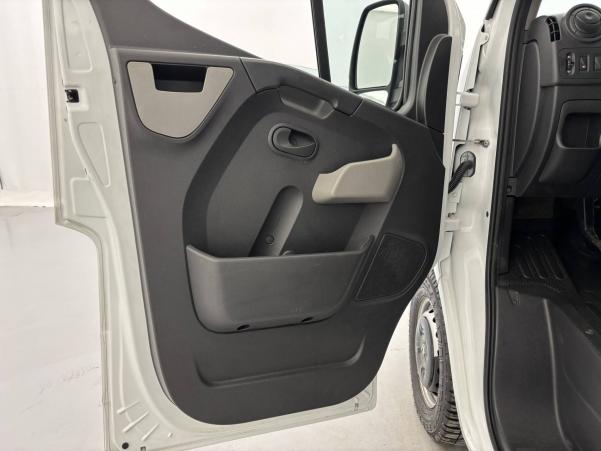 Vente en ligne Renault Master 3 Combi Master Combi L2H2 dCi 110 S&S au prix de 25 990 €