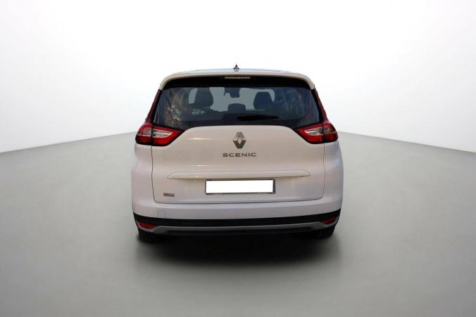 Vente en ligne Renault Grand Scenic 4 Grand Scenic Blue dCi 120 au prix de 20 990 €