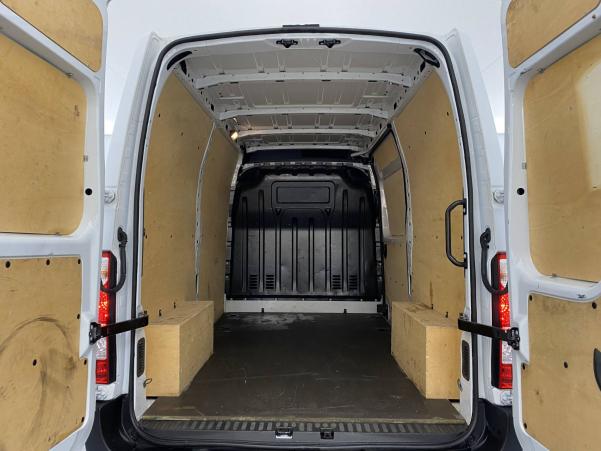 Vente en ligne Renault Master 3 Fourgon MASTER FGN TRAC F3500 L2H2 DCI 135 au prix de 24 990 €