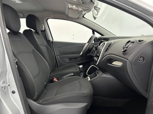 Vente en ligne Renault Captur Captur dCi 90 E6C au prix de 14 590 €