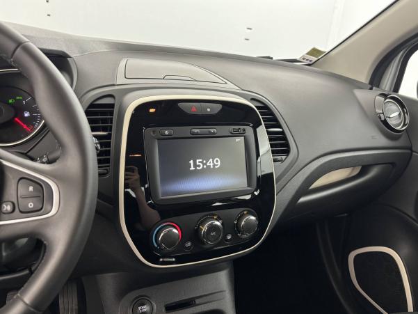 Vente en ligne Renault Captur Captur dCi 90 E6C au prix de 14 590 €
