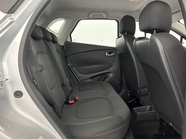 Vente en ligne Renault Captur Captur dCi 90 E6C au prix de 14 590 €
