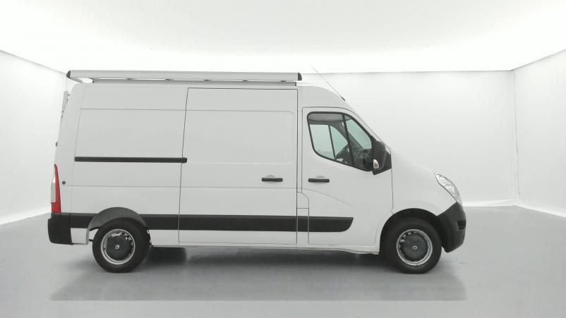 Vente en ligne Renault Master 3 Fourgon MASTER FGN L2H2 3.3t 2.3 dCi 110 E6 au prix de 21 990 €