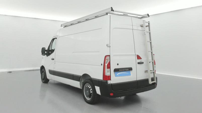 Vente en ligne Renault Master 3 Fourgon MASTER FGN L2H2 3.3t 2.3 dCi 110 E6 au prix de 21 990 €