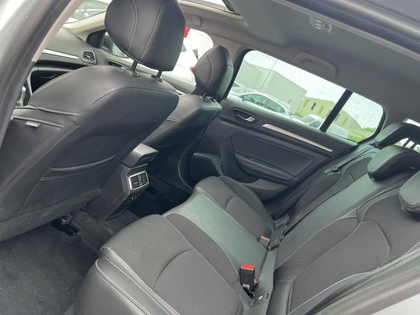 Vente en ligne Renault Megane 4 Estate  Blue dCi 115 EDC au prix de 23 990 €