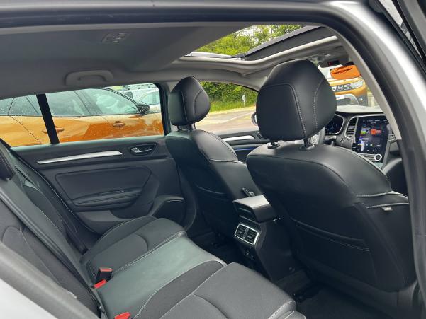 Vente en ligne Renault Megane 4 Estate  Blue dCi 115 EDC au prix de 23 990 €