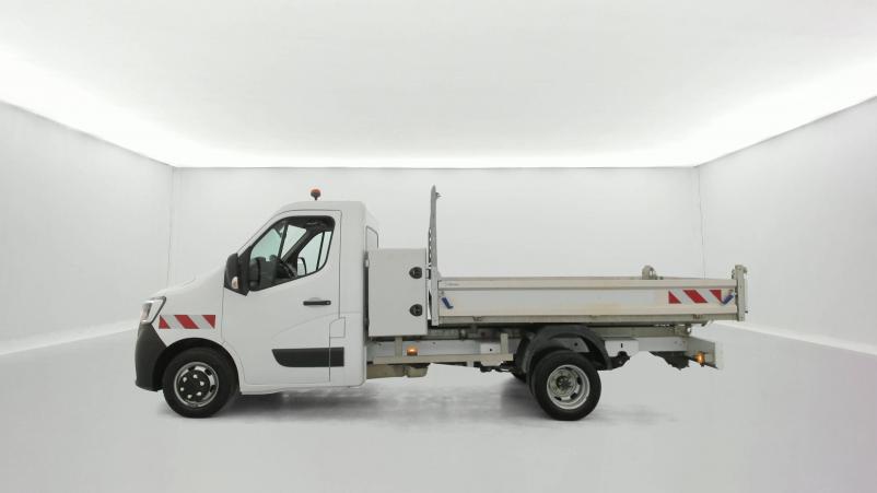 Vente en ligne Renault Master 3 Châssis Cabine MASTER BENNE PROPULSION ROUES JUMELEES L3 + COFFRE DCI 130 au prix de 27 990 €