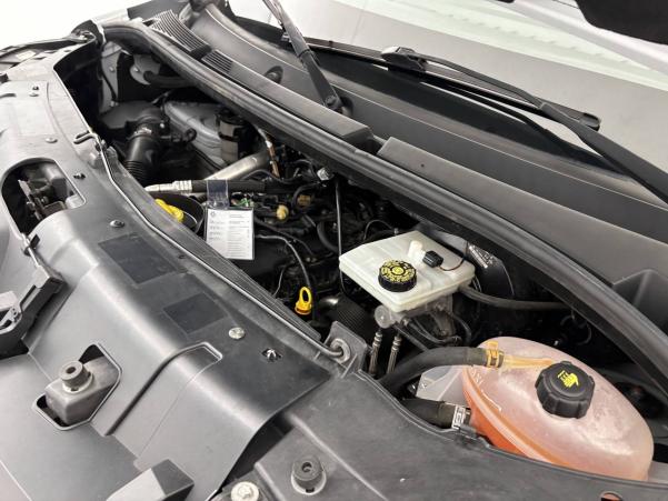 Vente en ligne Renault Master 3 Châssis Cabine MASTER BENNE PROPULSION ROUES JUMELEES L3 + COFFRE DCI 130 au prix de 27 990 €