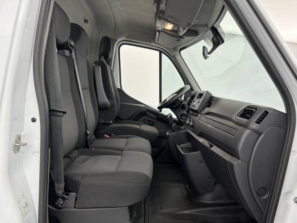 Vente en ligne Renault Master 3 Châssis Cabine MASTER CC PROP RJ3500 L3 DCI 130 au prix de 28 990 €