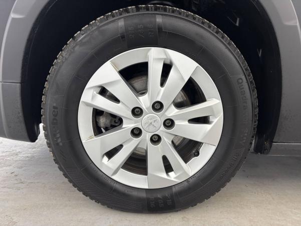 Vente en ligne Peugeot Rifter  Standard BlueHDi 100 S&S BVM5 au prix de 20 590 €