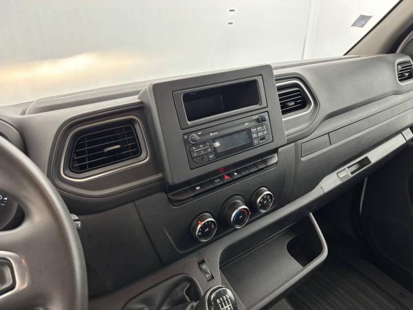 Vente en ligne Renault Master 3 Châssis Cabine MASTER CC PROP RJ3500 L3 DCI 130 au prix de 28 990 €