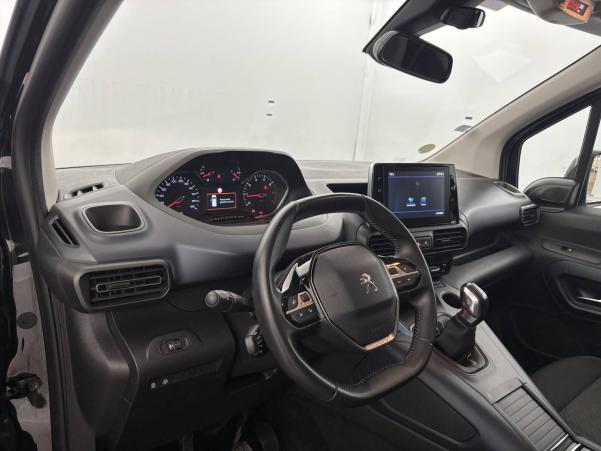 Vente en ligne Peugeot Rifter  Standard BlueHDi 100 S&S BVM5 au prix de 20 590 €