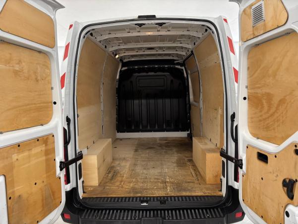 Vente en ligne Renault Master 3 Fourgon MASTER FGN L2H2 3.3t 2.3 dCi 145 ENERGY E6 au prix de 22 990 €