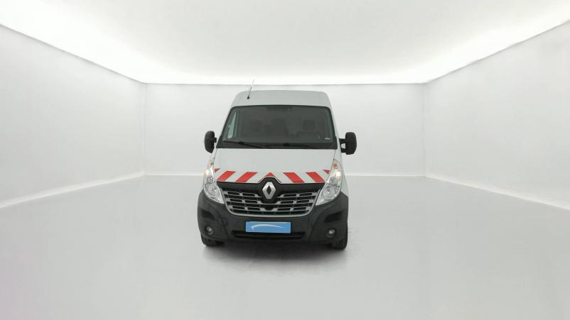 Vente en ligne Renault Master 3 Fourgon MASTER FGN L2H2 3.3t 2.3 dCi 145 ENERGY E6 au prix de 22 990 €