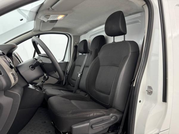 Vente en ligne Renault Trafic 3 Fourgon TRAFIC FGN L1H1 1000 KG DCI 120 E6 au prix de 19 990 €