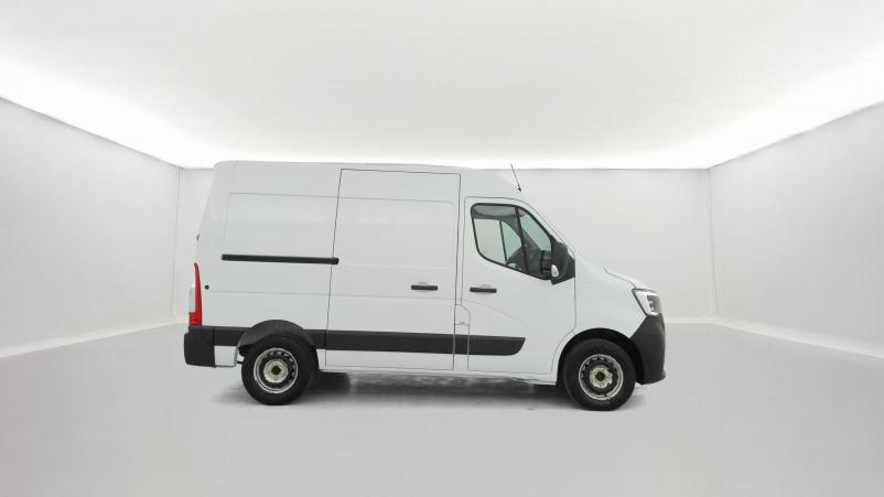 Vente en ligne Renault Master 3 Fourgon MASTER FGN TRAC F3300 L1H2 DCI 135 au prix de 21 990 €