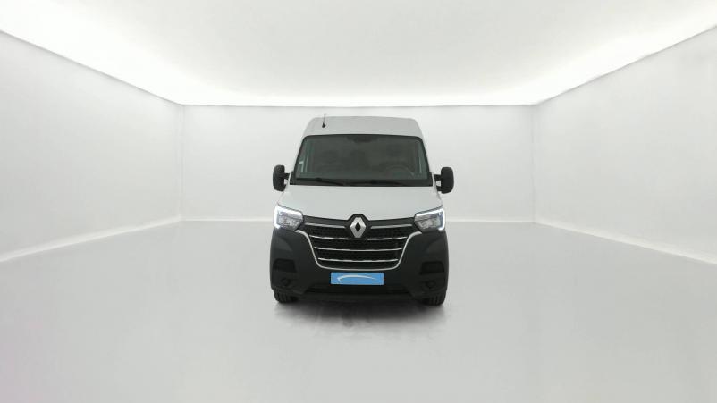 Vente en ligne Renault Master 3 Fourgon MASTER FGN TRAC F3300 L1H2 DCI 135 au prix de 21 990 €