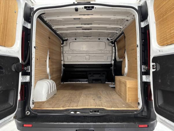 Vente en ligne Renault Trafic 3 Fourgon TRAFIC FGN L1H1 1000 KG DCI 120 E6 au prix de 19 990 €