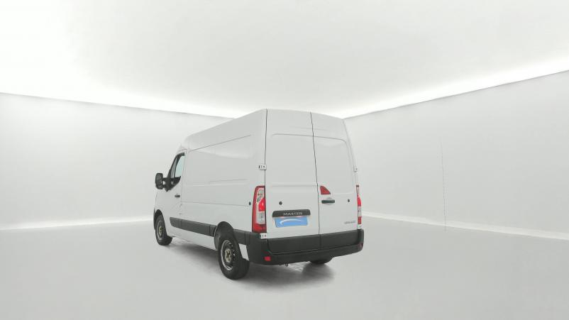 Vente en ligne Renault Master 3 Fourgon MASTER FGN TRAC F3300 L1H2 DCI 135 au prix de 21 990 €