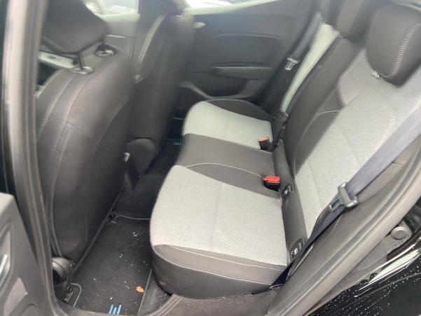 Vente en ligne Renault Clio 5 Clio E-Tech full hybrid 145 au prix de 18 990 €