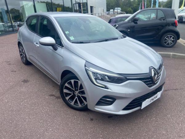 Vente en ligne Renault Clio 5 Clio E-Tech 140 - 21N au prix de 15 990 €