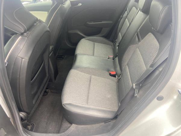 Vente en ligne Renault Clio 5 Clio E-Tech 140 - 21N au prix de 15 990 €