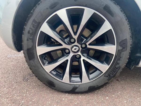 Vente en ligne Renault Clio 5 Clio E-Tech 140 - 21N au prix de 15 990 €