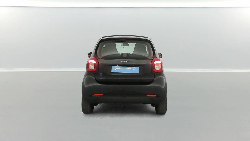 Vente en ligne Smart ForTwo Coupe Fortwo Coupé 82 ch au prix de 12 990 €