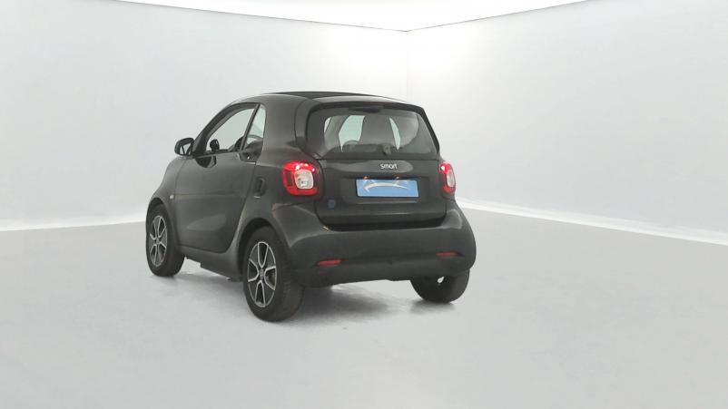 Vente en ligne Smart ForTwo Coupe Fortwo Coupé 82 ch au prix de 12 990 €