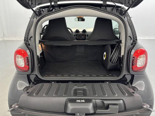 Vente en ligne Smart ForTwo Coupe Fortwo Coupé 82 ch au prix de 12 990 €