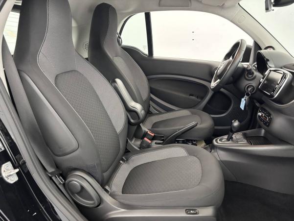 Vente en ligne Smart ForTwo Coupe Fortwo Coupé 82 ch au prix de 12 990 €