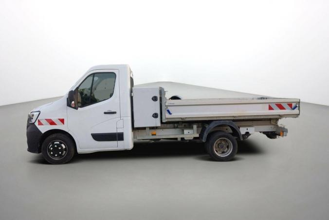 Vente en ligne Renault Master 3 Châssis Cabine MASTER BENNE PROPULSION ROUES JUMELEES L3 + COFFRE DCI 130 au prix de 27 990 €
