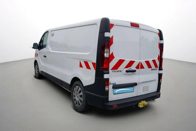 Vente en ligne Renault Trafic 3 Fourgon TRAFIC FGN L2H1 1300 KG DCI 95 au prix de 19 990 €