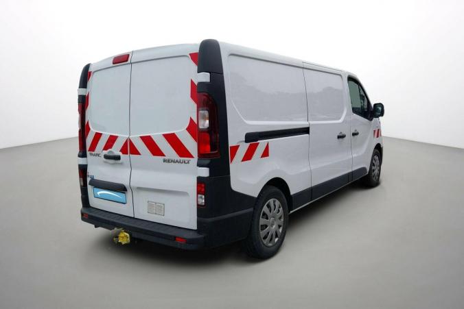 Vente en ligne Renault Trafic 3 Fourgon TRAFIC FGN L2H1 1300 KG DCI 95 au prix de 19 990 €