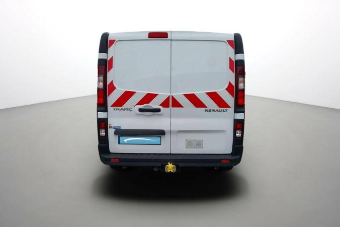 Vente en ligne Renault Trafic 3 Fourgon TRAFIC FGN L2H1 1300 KG DCI 95 au prix de 19 990 €